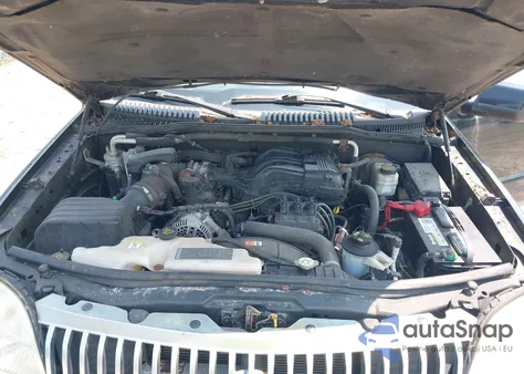 2008 Mercury Mountaineer из США, поврежденный, VIN 4M2EU47E28UJ03065